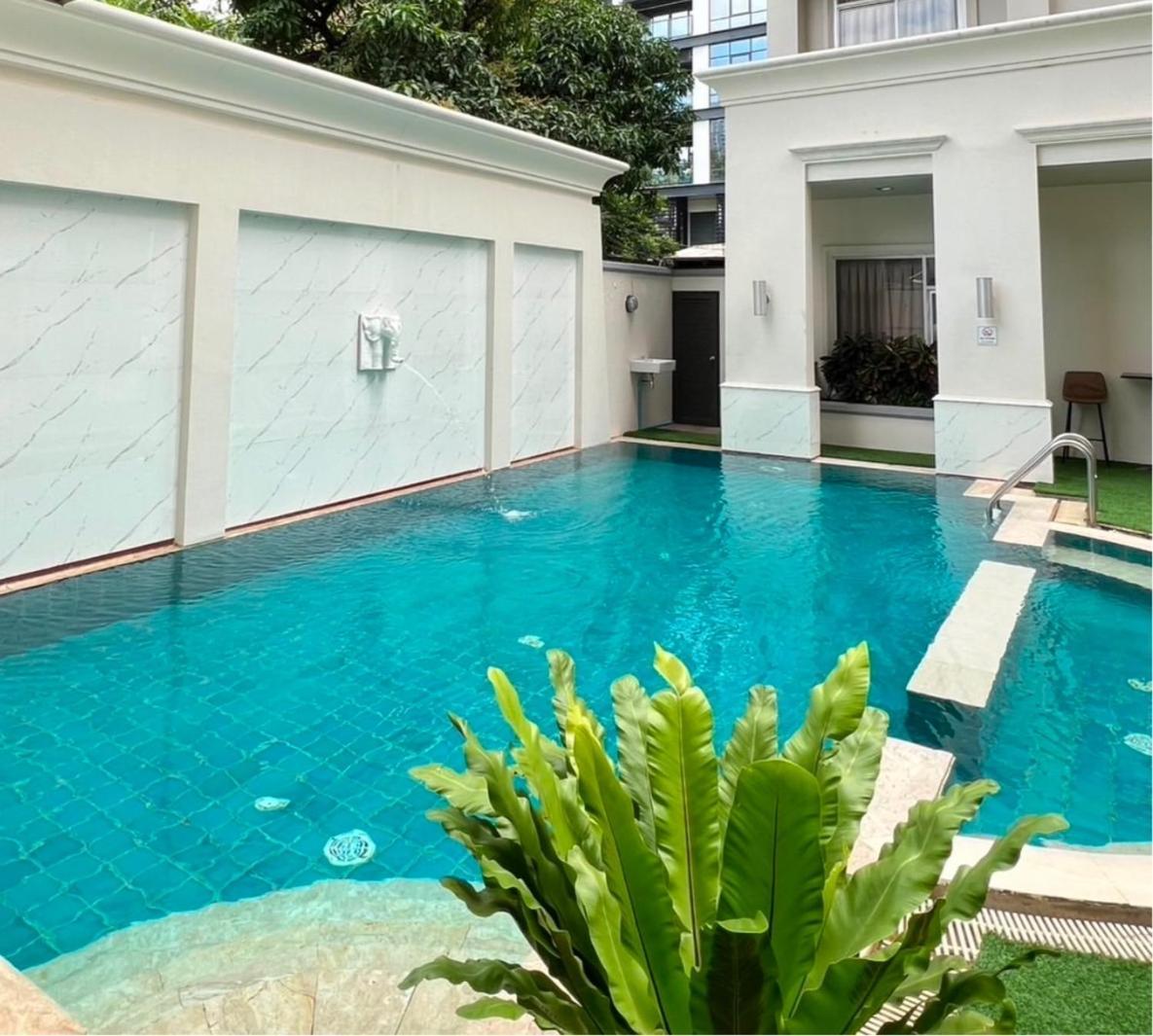 Asoke Residence Sukhumvit By Uhg Bangkok Exterior photo